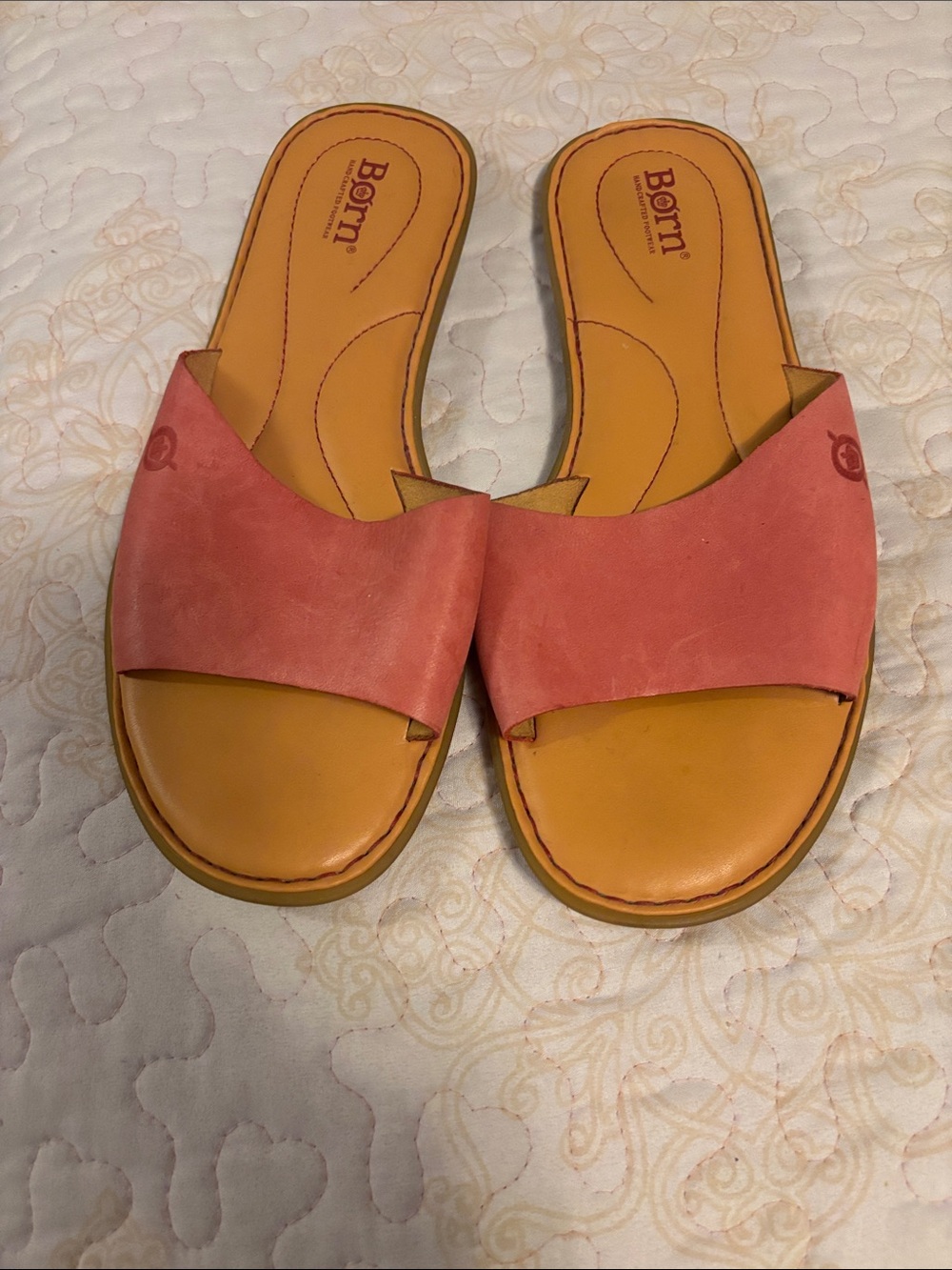 Born pink Slide Sandals with Tan Footbed Size 9